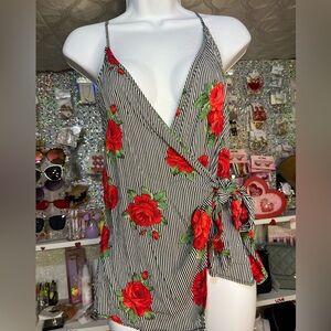 Súper cute top worn 3 times the most